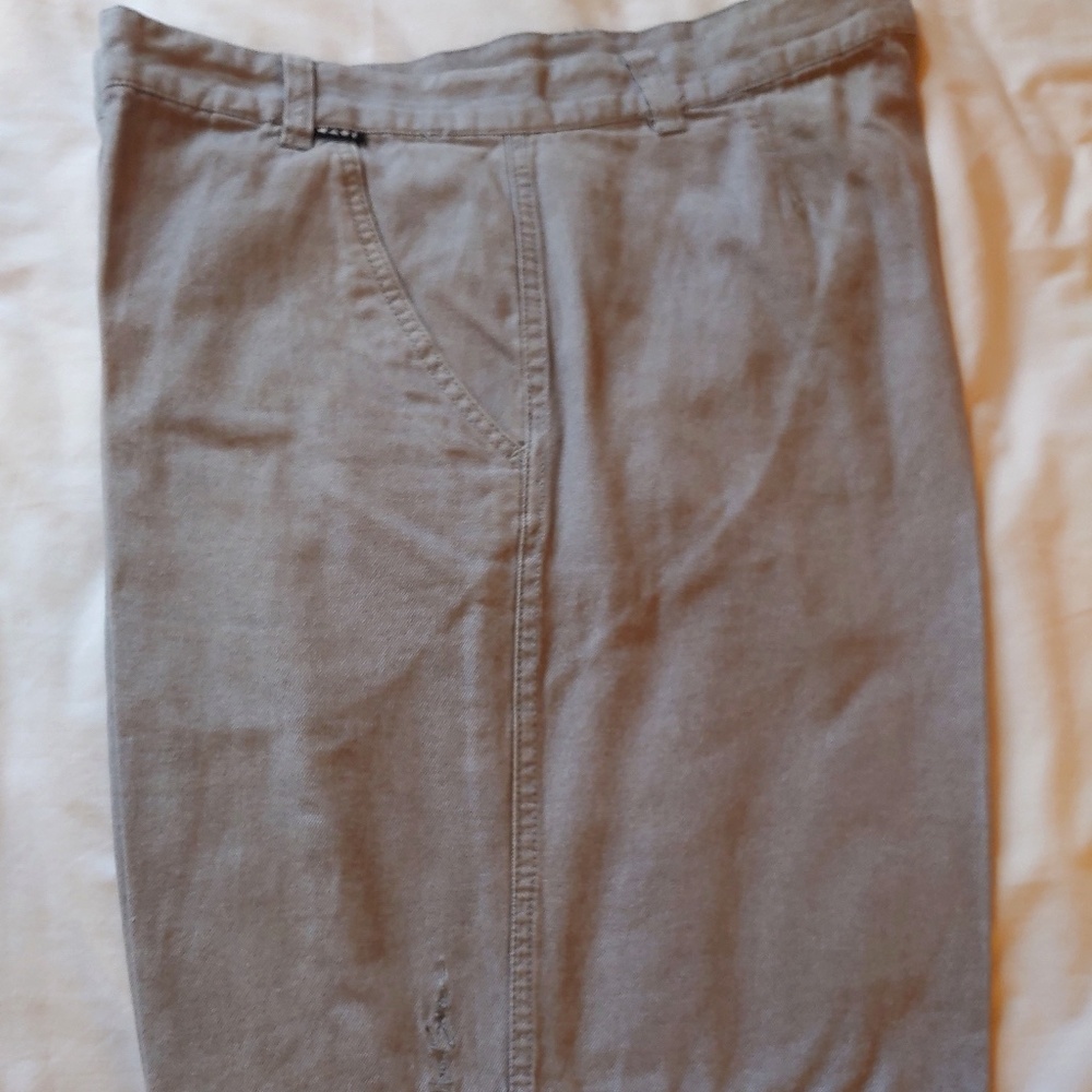 Trim Fit Twill Shorts